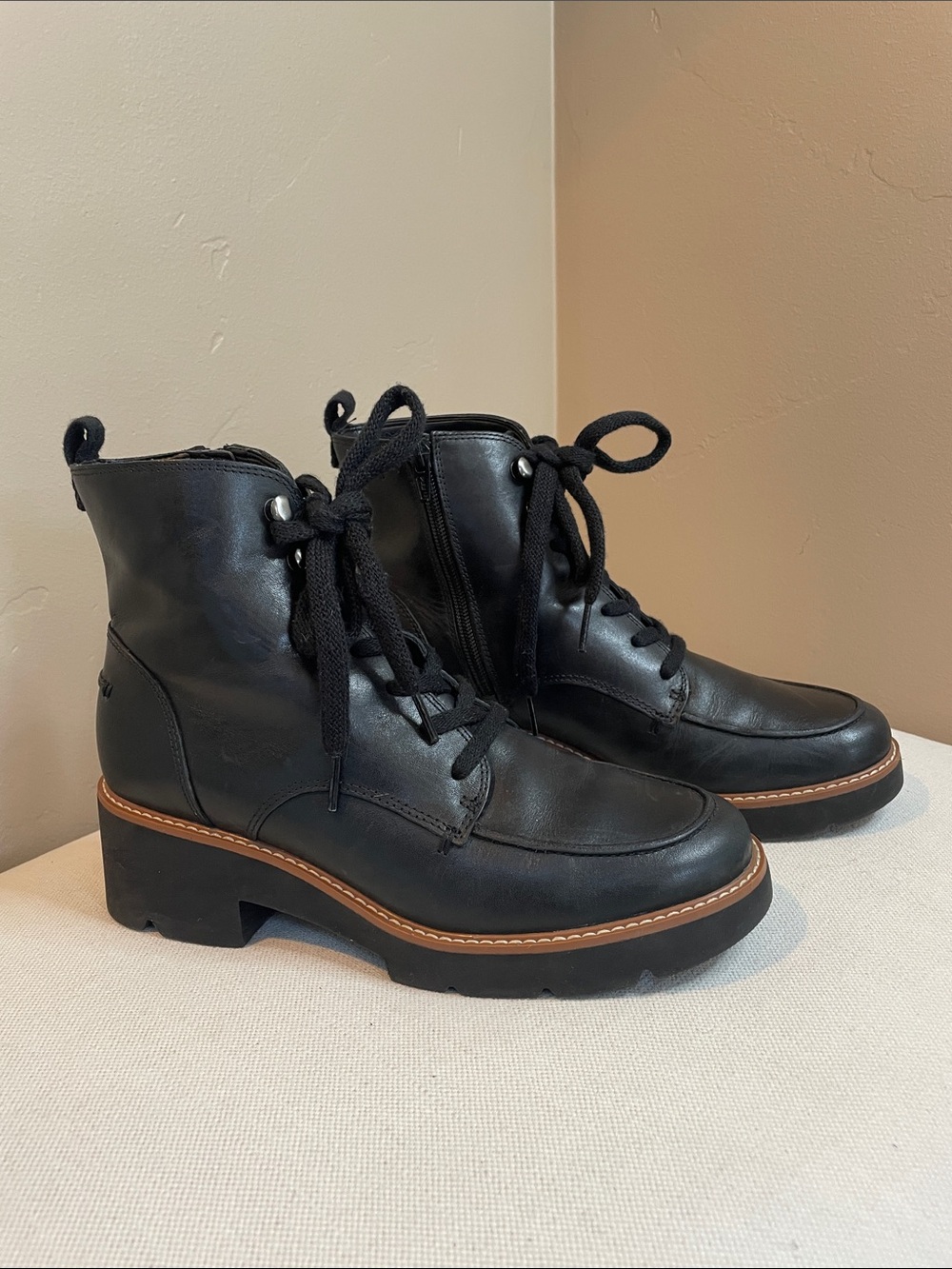 Naturalize Women’s Dara Black Leather Lace-Up Platform Ankle Boots, Size 9